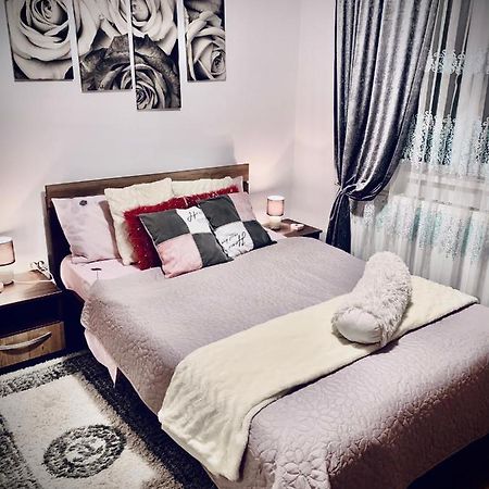 Home Residence 阿尔巴·尤利亚· 外观 照片